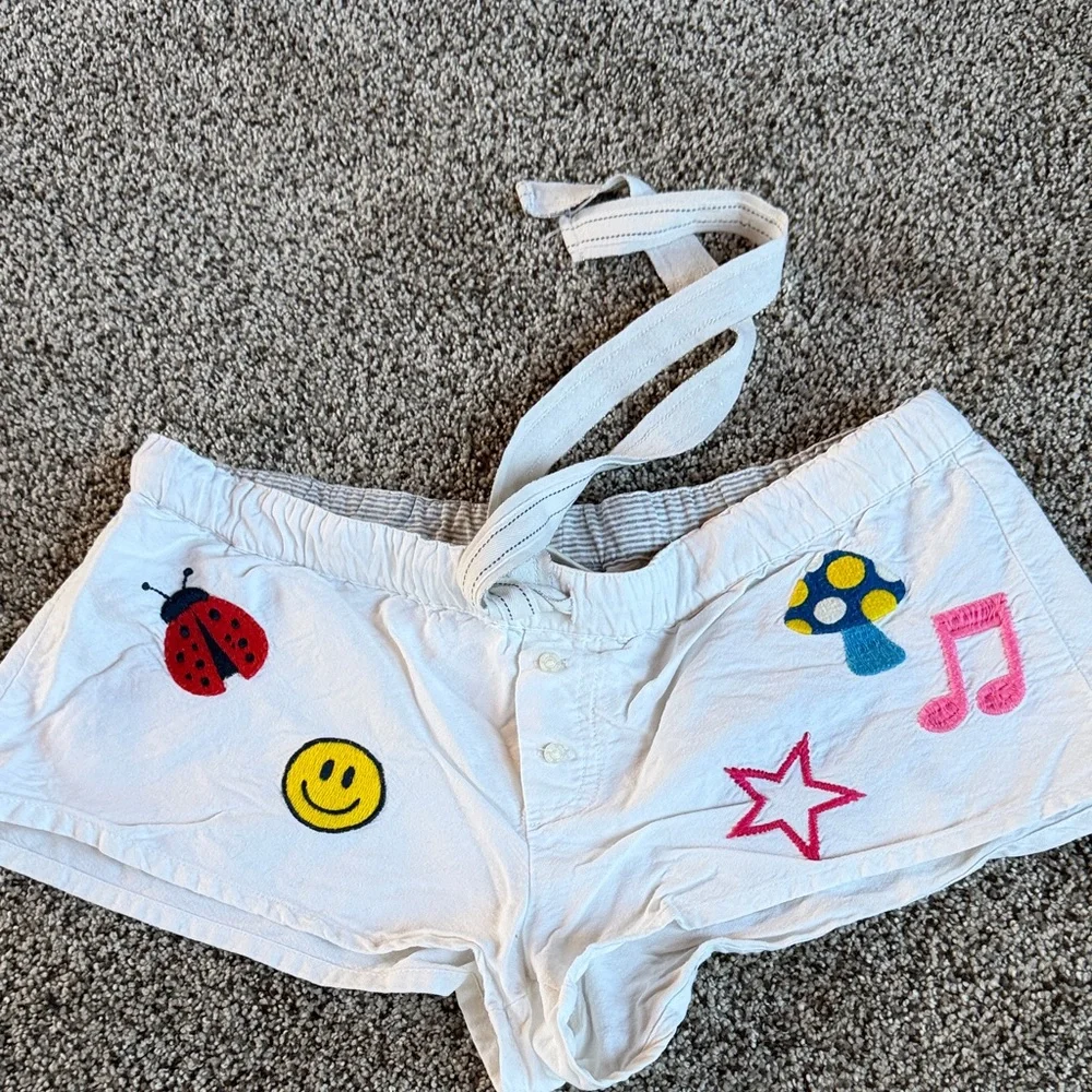 Victoria's Secret White sleep shorts - Picture 1 of 3